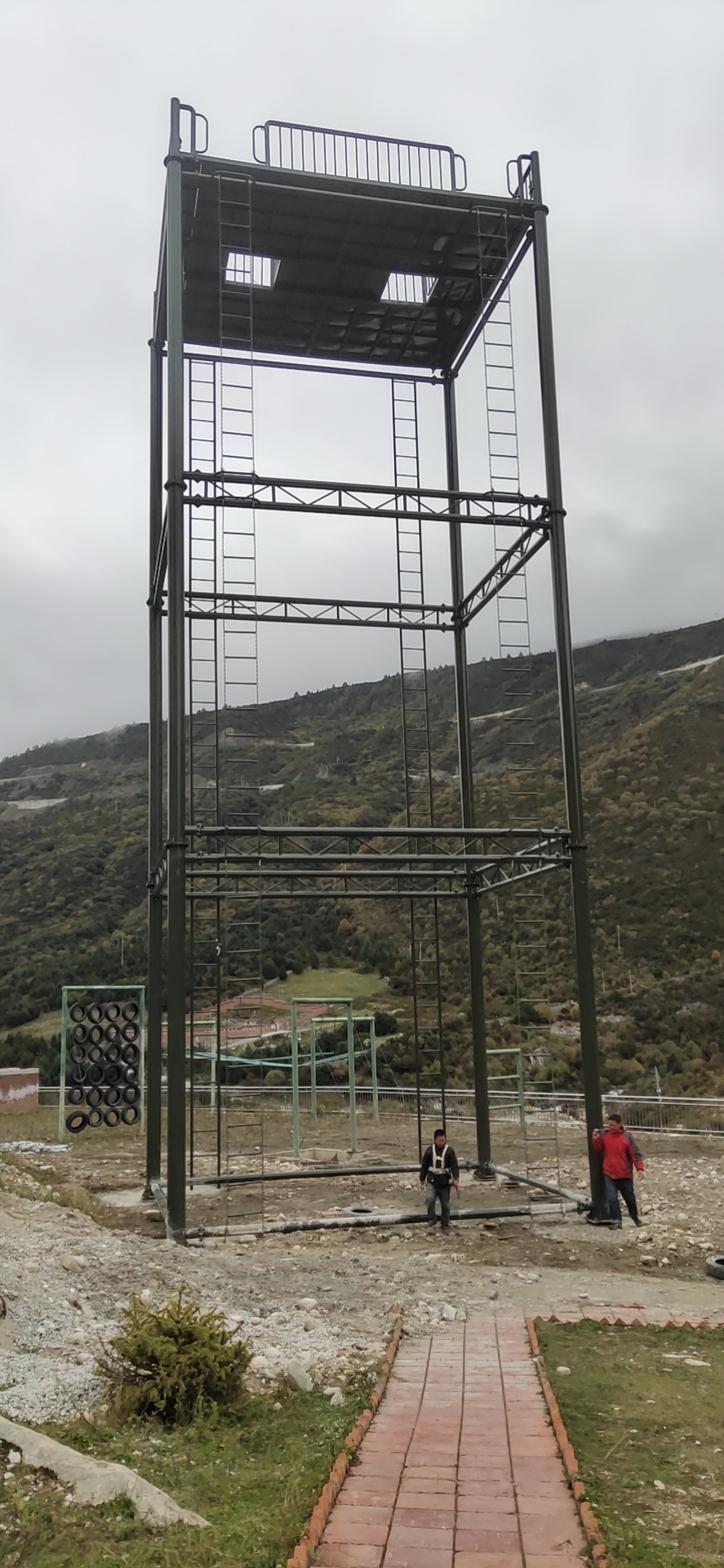 400米渡海登岛障碍器材主要包括什么